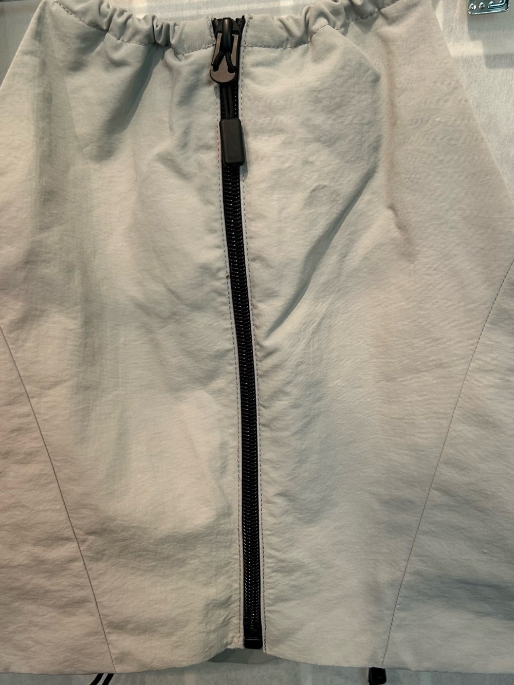 Light Gray Drawstring Ruched Crop Top - Unbranded - Picture 2 of 3